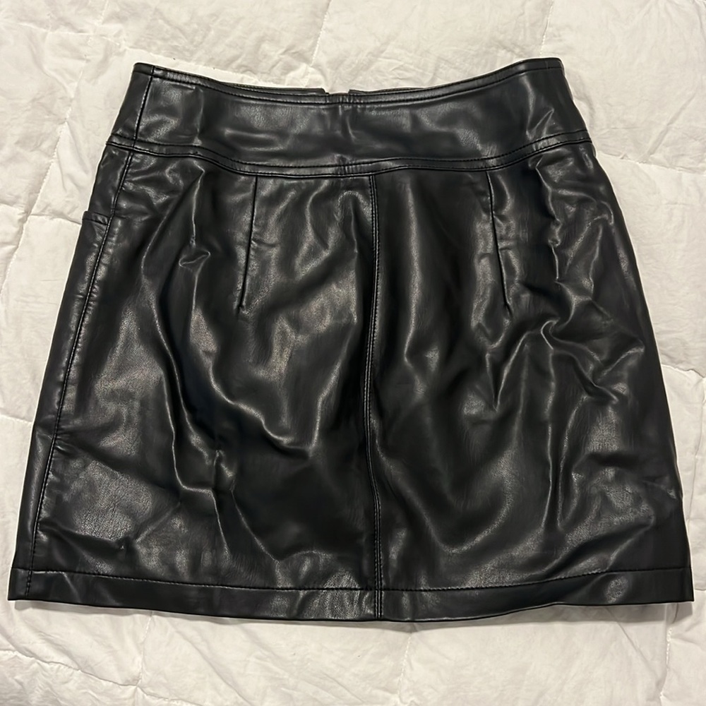 Leather Zip-Up Skirt - Picture 2 of 2
